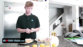 - Fit Guy Finds Broadly His Little Stepbro Is Measuring His Dick And Helps Him Win Hard